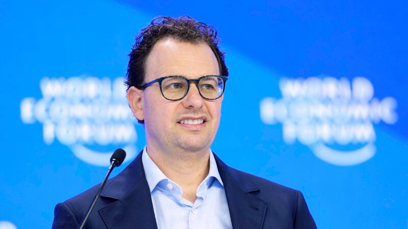 ARCHIVO - Dario Amodei, CEO y cofundador de Anthropic, asiste a la reunión anual del Foro...